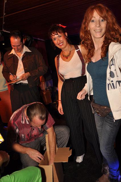min 2011 11 19 pub 098